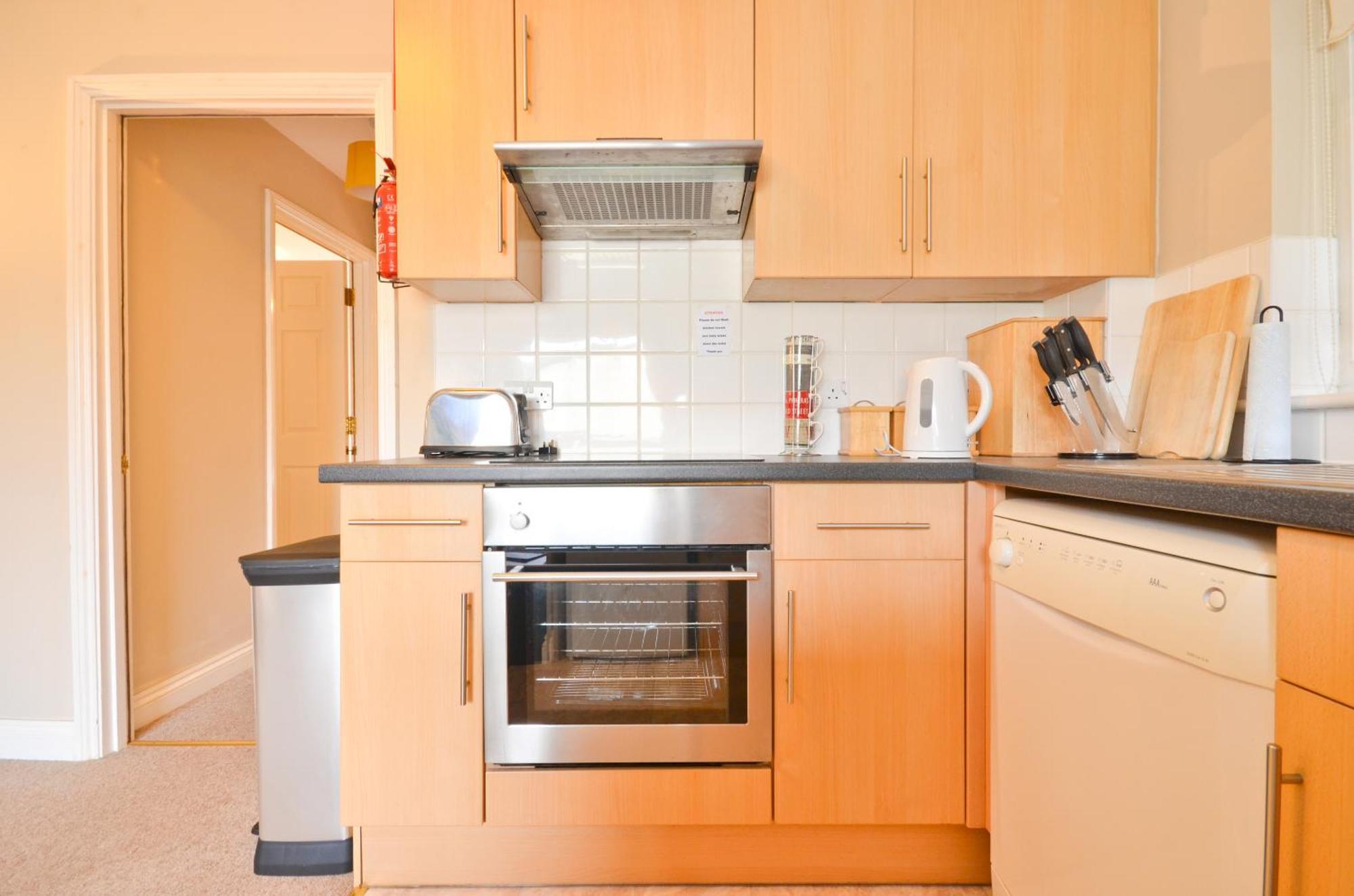 Апартаменты Whippingham, Creek Gardens - Isle Of Wight Вуттон-Бридж Экстерьер фото